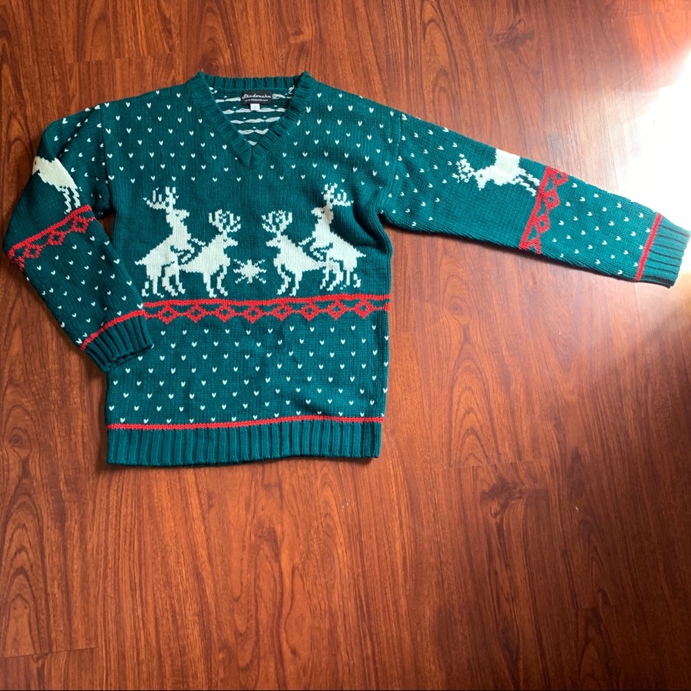 New Skedouche Men’s v neck Christmas sweater